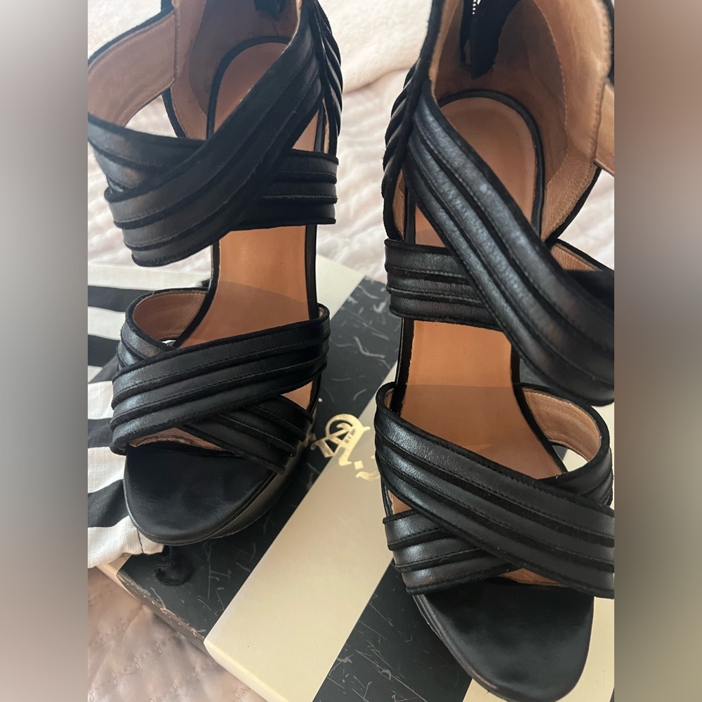 Can’t do heels anymore. Great condition. Seldom worn. 5 inches